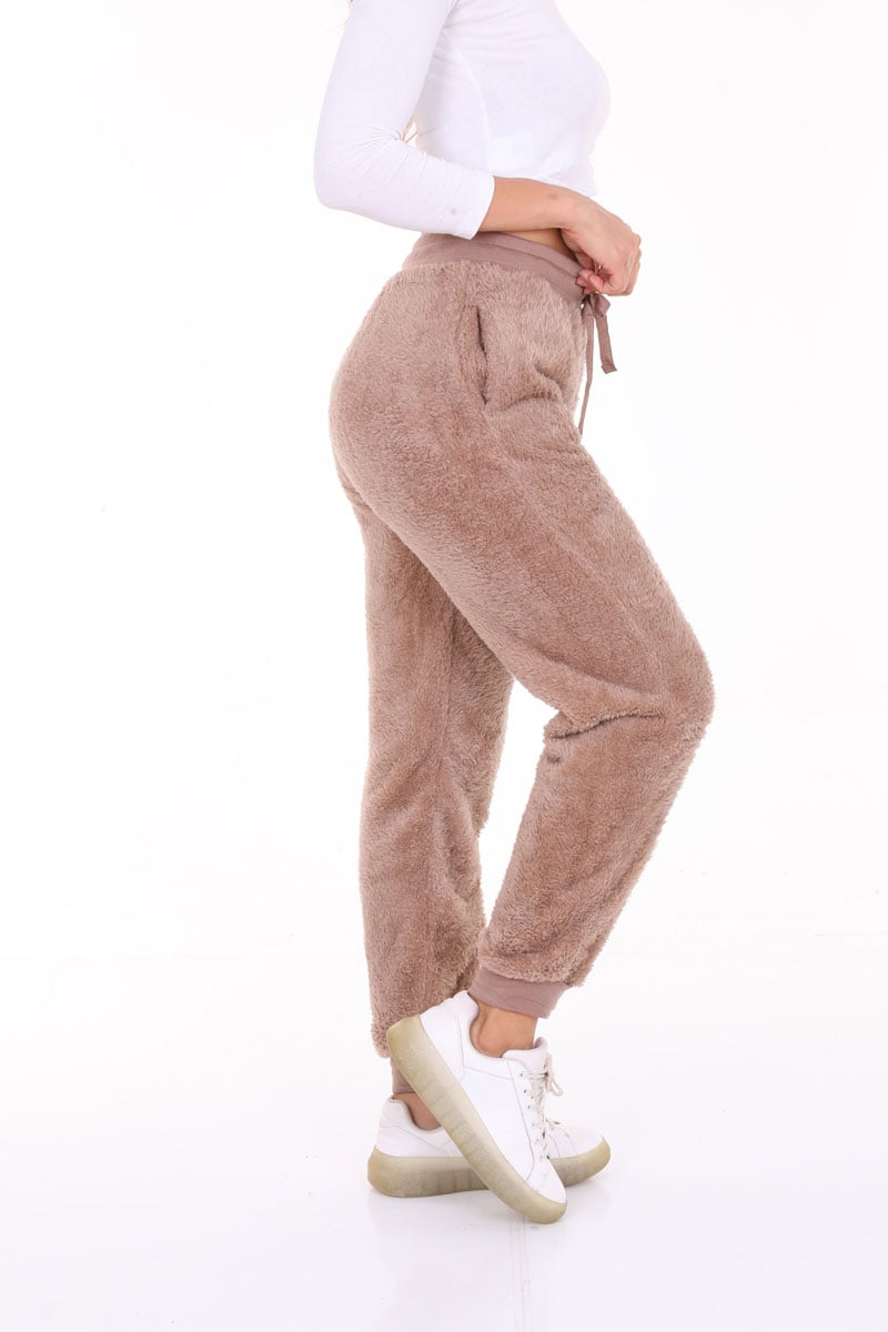 Women's Cozy Faux Fur Jogger Pants